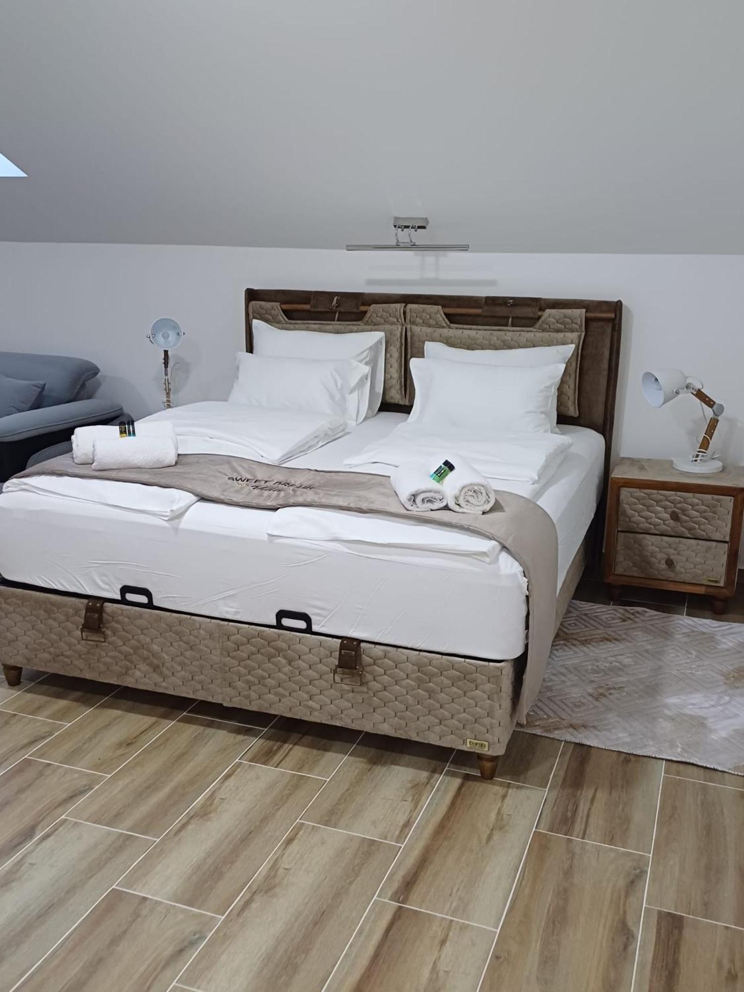 Villa Sweet Dreams Novi Sad Ngoại thất bức ảnh
